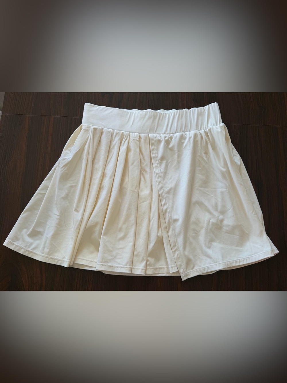 Large Sage Collective Off White Athletic Skort
